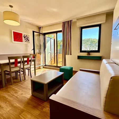 Modern With Swimming Pool In Mandelieu-la-Napoule