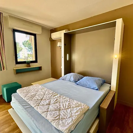 Apartment Modern With Swimming Pool In *